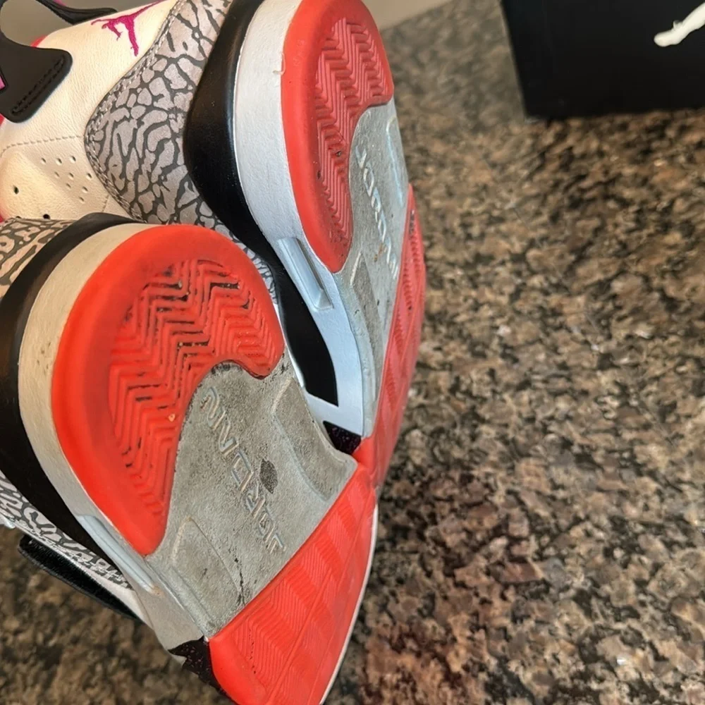 Jordan Retro son of mars hot lava Sneakers EUC 10.5